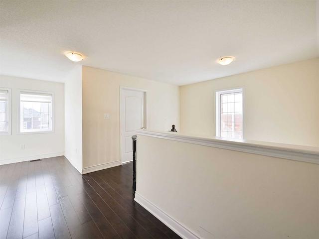 28 Mincing Tr, House detached with 4 bedrooms, 4 bathrooms and 5 parking in Brampton ON | Image 13