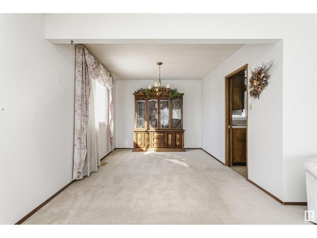 8424 145 Av Nw, House detached with 4 bedrooms, 2 bathrooms and 6 parking in Edmonton AB | Image 17