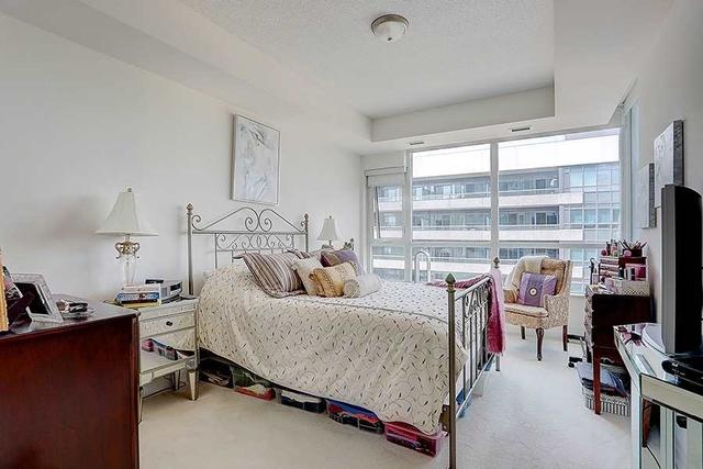 518 - 1 Hurontario St, Condo with 2 bedrooms, 2 bathrooms and 2 parking in Mississauga ON | Image 13