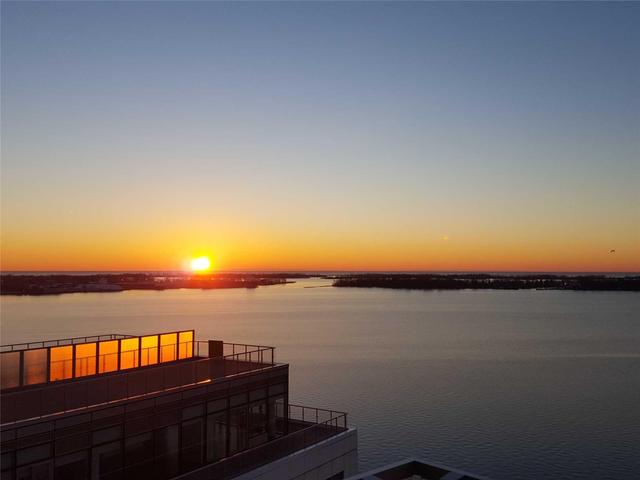 Uph1402 - 29 Queens Quay East Quay, Condo with 2 bedrooms, 3 bathrooms and 2 parking in Toronto ON | Image 19