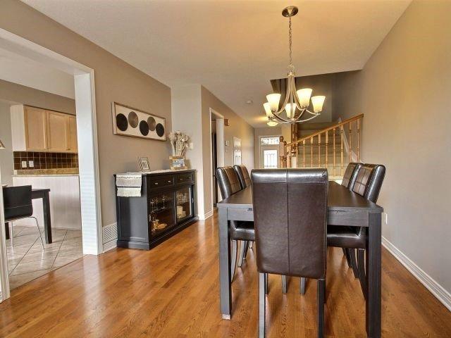 1151 Marchant Dr, House attached with 3 bedrooms, 3 bathrooms and 2 parking in Ottawa ON | Image 11