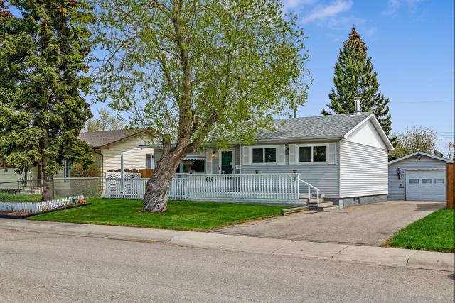 616 Maryvale Way Ne, House detached with 4 bedrooms, 2 bathrooms and 6 parking in Calgary AB | Image 1