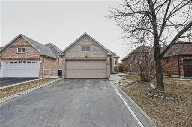 141 Springview Dr, House detached with 1 bedrooms, 2 bathrooms and 4 parking in Brampton ON | Image 1