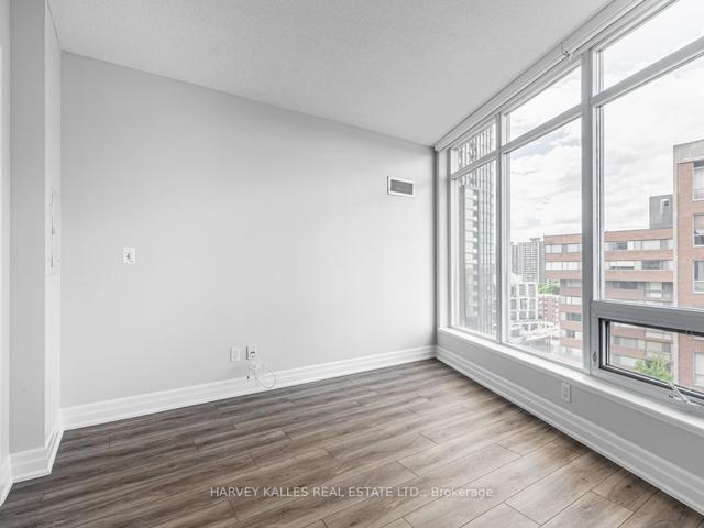 1301 - 8 Scollard St, Condo with 1 bedrooms, 1 bathrooms and 0 parking in Toronto ON | Image 11
