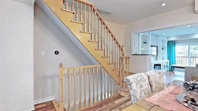 575 Concord Ave, House semidetached with 3 bedrooms, 3 bathrooms and 2 parking in Toronto ON | Image 4