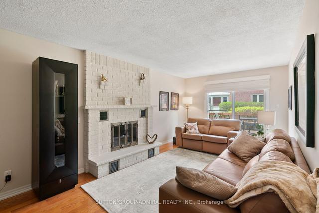 4 Parklawn Cres, House detached with 4 bedrooms, 4 bathrooms and 6 parking in Markham ON | Image 6