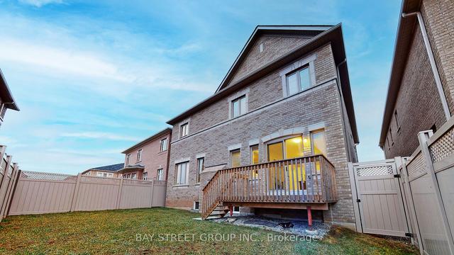 423 Threshing Mill Blvd, House detached with 4 bedrooms, 4 bathrooms and 4 parking in Oakville ON | Image 17