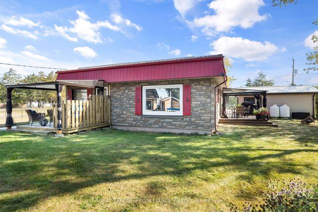 35 Peats Point Rd, House detached with 3 bedrooms, 2 bathrooms and 5 parking in Prince Edward County ON | Image 31