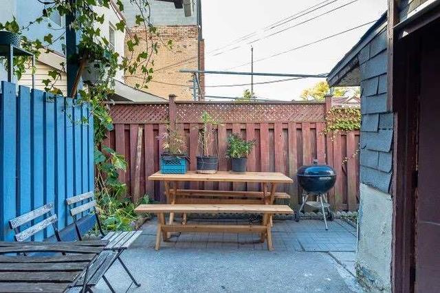 240 Brock Ave, House attached with 3 bedrooms, 3 bathrooms and 1.5 parking in Toronto ON | Image 18