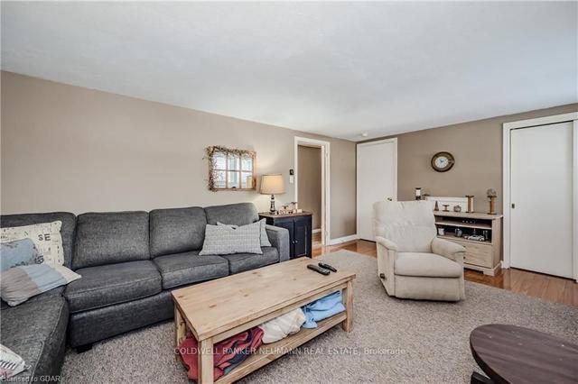 41 Campion Ave, House detached with 4 bedrooms, 2 bathrooms and 4 parking in Guelph ON | Image 8