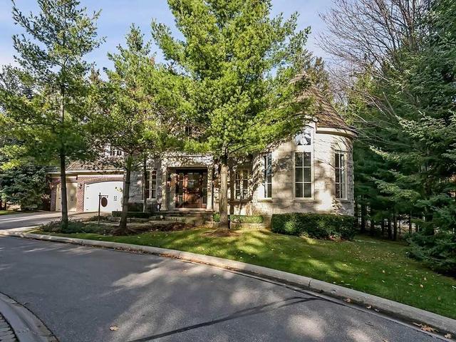 115 Waterstone Crt, House detached with 5 bedrooms, 6 bathrooms and 5 parking in Oakville ON | Image 2