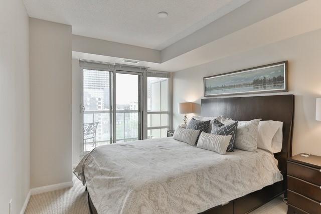 1002 - 900 Mount Pleasant Rd, Condo with 2 bedrooms, 3 bathrooms and 1 parking in Toronto ON | Image 8