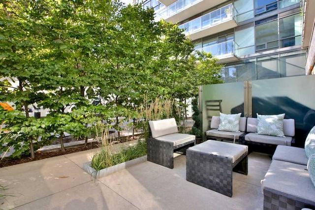 123 - 55 Stewart St, Townhouse with 2 bedrooms, 2 bathrooms and 0 parking in Toronto ON | Image 9