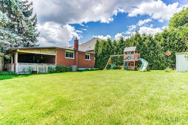 384 Rossland Rd E, House detached with 3 bedrooms, 2 bathrooms and 6 parking in Oshawa ON | Image 19