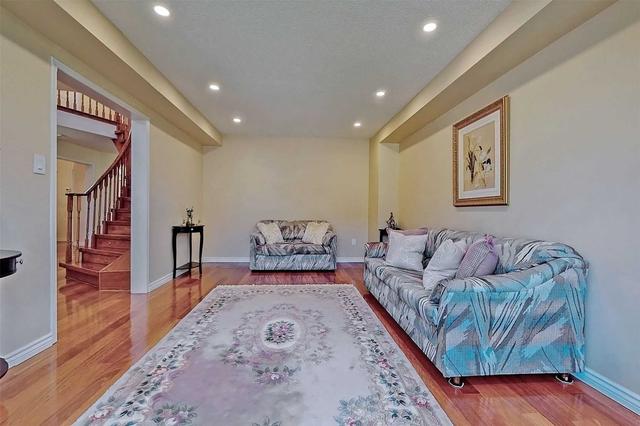 129 Beverley Glen Blvd, House detached with 4 bedrooms, 4 bathrooms and 5 parking in Vaughan ON | Image 29