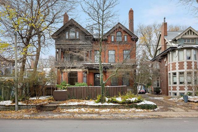55 Castle Frank Rd, House detached with 8 bedrooms, 5 bathrooms and 3 parking in Toronto ON | Image 1