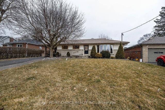 743 Law St, House detached with 3 bedrooms, 2 bathrooms and 4 parking in Oshawa ON | Image 12