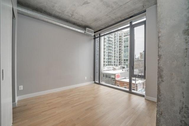 404 - 138 Princess St, Condo with 1 bedrooms, 1 bathrooms and 0 parking in Toronto ON | Image 2