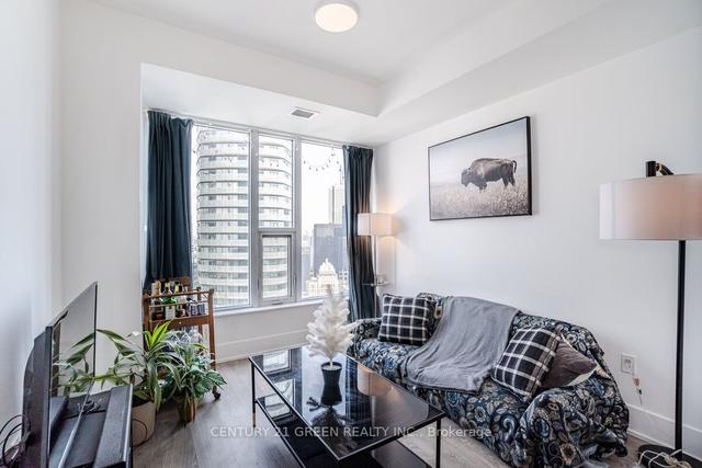 5502 - 10 York St, Condo with 1 bedrooms, 2 bathrooms and 0 parking in Toronto ON | Image 4