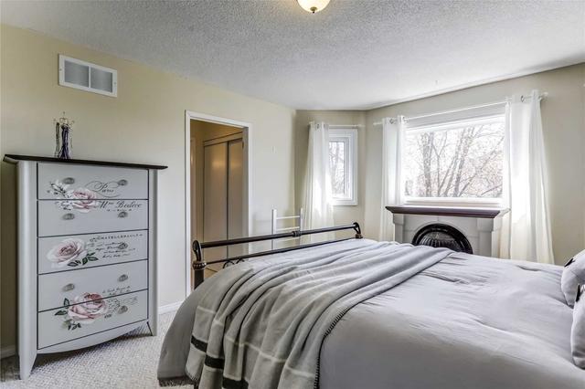 54 Nicholson Dr, House detached with 3 bedrooms, 3 bathrooms and 6 parking in Barrie ON | Image 17