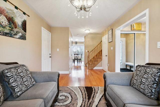 88 Meandering Tr, House detached with 3 bedrooms, 4 bathrooms and 3 parking in Toronto ON | Image 5