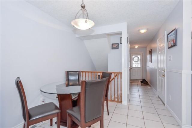 81 Terraview Cres, House attached with 3 bedrooms, 3 bathrooms and 2 parking in Guelph ON | Image 9