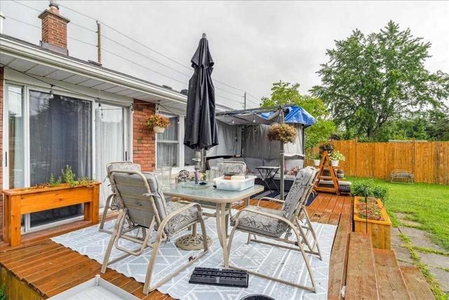 98 Jacobson Ave, House detached with 3 bedrooms, 1 bathrooms and 5 parking in St. Catharines ON | Image 22