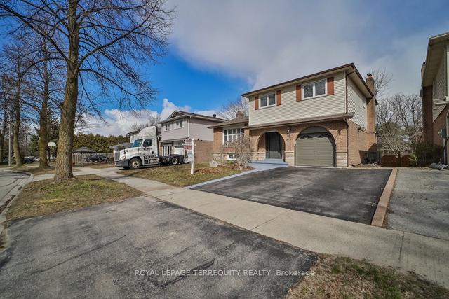 16 Mansfield Cres, House detached with 3 bedrooms, 4 bathrooms and 3 parking in Whitby ON | Image 33