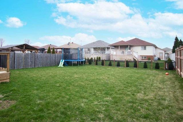 1054 Ivanhill Ave, House detached with 3 bedrooms, 2 bathrooms and 4 parking in Windsor ON | Image 20