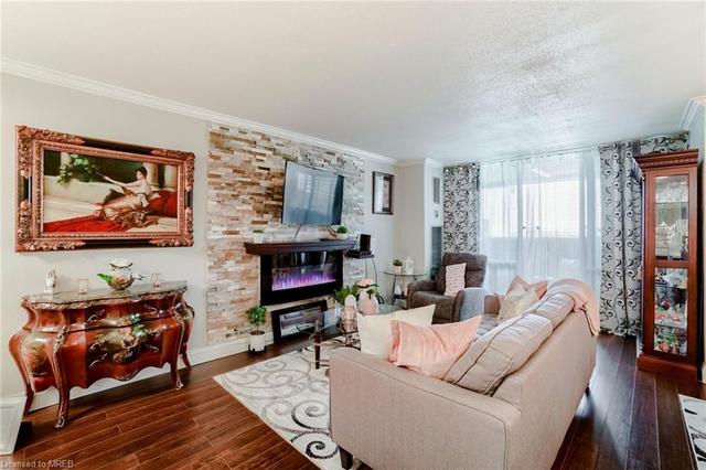 716 The West Mall, House attached with 1 bedrooms, 1 bathrooms and 1 parking in Toronto ON | Image 12