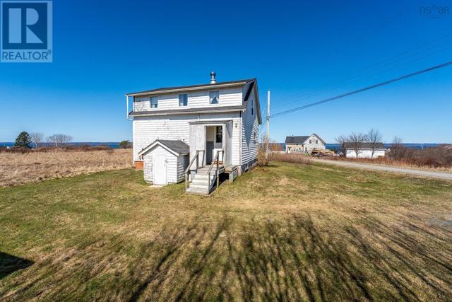 32 Gaudet Road, House detached with 2 bedrooms, 1 bathrooms and null parking in Clare NS | Image 32