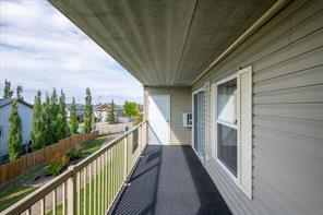 301 - 99 Westview Drive, Condo with 2 bedrooms, 1 bathrooms and 1 parking in Willow Creek No. 26 AB | Card Image