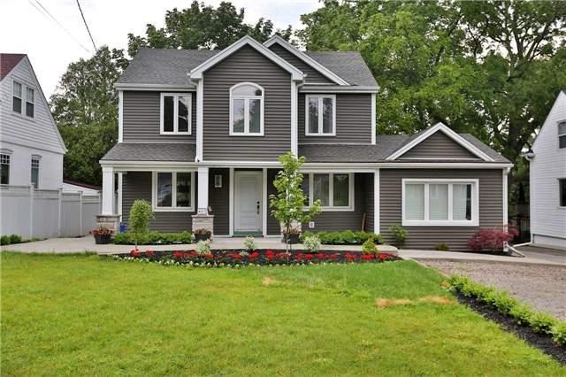 887 Forest Glen Ave, House detached with 3 bedrooms, 2 bathrooms and 5 parking in Burlington ON | Image 1