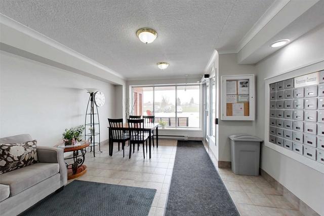 101 - 460 Ontario St, Condo with 2 bedrooms, 1 bathrooms and 2 parking in Collingwood ON | Image 9