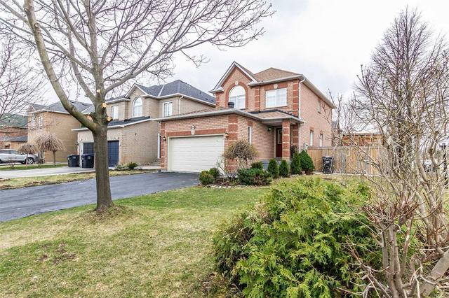 6268 Avonhurst Dr, House detached with 3 bedrooms, 3 bathrooms and 5 parking in Mississauga ON | Image 1