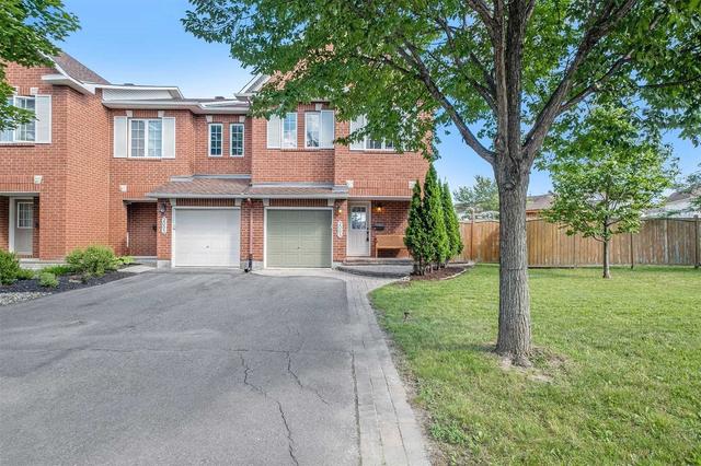 2095 Liska St, House attached with 3 bedrooms, 3 bathrooms and 3 parking in Ottawa ON | Image 17