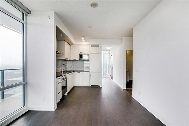 s809 - 120 Bayview Ave, Condo with 2 bedrooms, 2 bathrooms and 1 parking in Toronto ON | Image 16