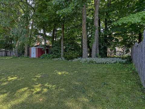 18 Suzanna Dr, House detached with 2 bedrooms, 2 bathrooms and 2 parking in Guelph ON | Image 3