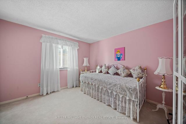 915 Catskill Dr, House detached with 4 bedrooms, 4 bathrooms and 6 parking in Oshawa ON | Image 21