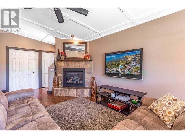 664 Patterson Avenue, House detached with 5 bedrooms, 3 bathrooms and 1 parking in Kelowna BC | Image 12