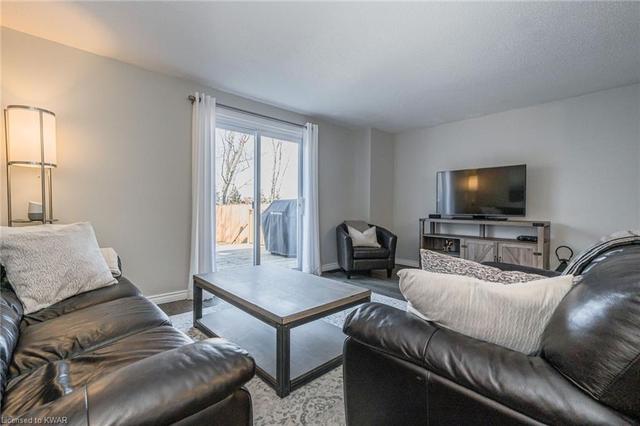 80 Connelly Drive, House semidetached with 3 bedrooms, 1 bathrooms and 3 parking in Kitchener ON | Image 7