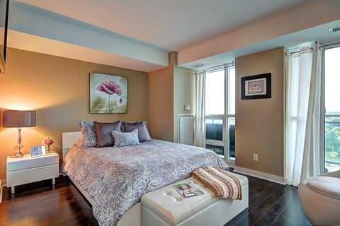 1709 - 155 Legion Rd, Condo with 1 bedrooms, 2 bathrooms and 1 parking in Toronto ON | Image 7