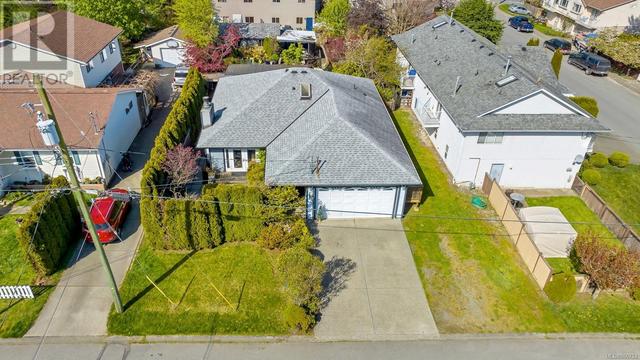 8076 Spinnaker Dr, House detached with 3 bedrooms, 3 bathrooms and 3 parking in North Cowichan BC | Image 43