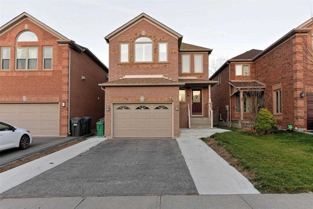 34 Forestgrove Circ, House detached with 3 bedrooms, 3 bathrooms and 5 parking in Brampton ON | Image 1