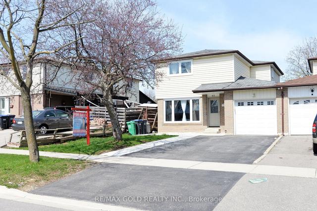 48 Garside Cres, House detached with 4 bedrooms, 4 bathrooms and 3 parking in Brampton ON | Image 1