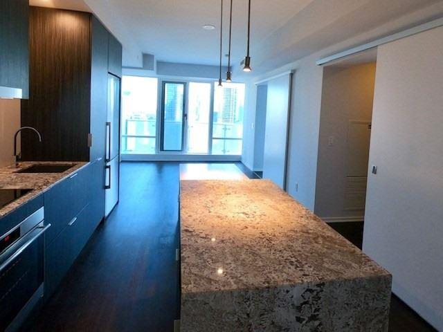 2206 - 1 Bloor St E, Condo with 1 bedrooms, 1 bathrooms and 0 parking in Toronto ON | Image 15