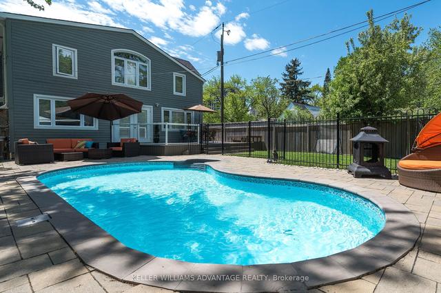 128 Avondale Ave, House detached with 4 bedrooms, 3 bathrooms and 2 parking in Toronto ON | Image 29