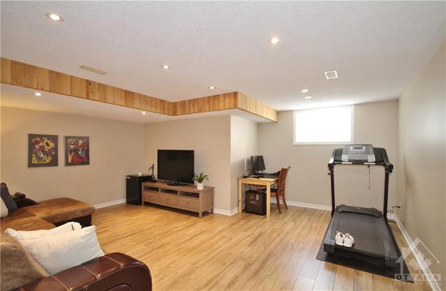 2443 Regatta Avenue, Townhouse with 3 bedrooms, 3 bathrooms and 2 parking in Ottawa ON | Image 28