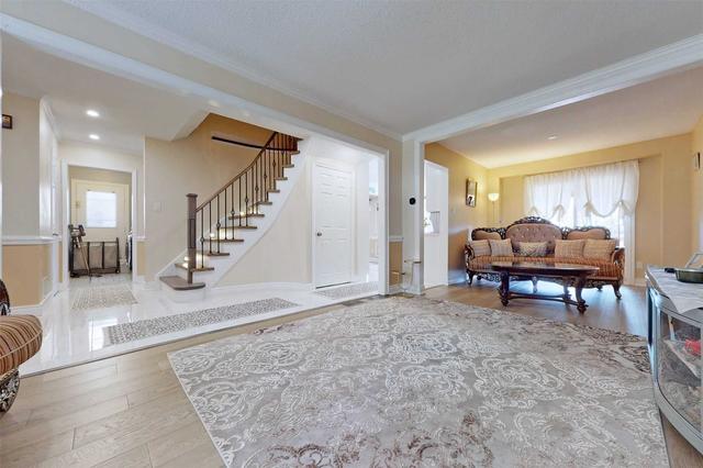 7 Mitchell Ave, House detached with 3 bedrooms, 4 bathrooms and 8 parking in Brampton ON | Image 37