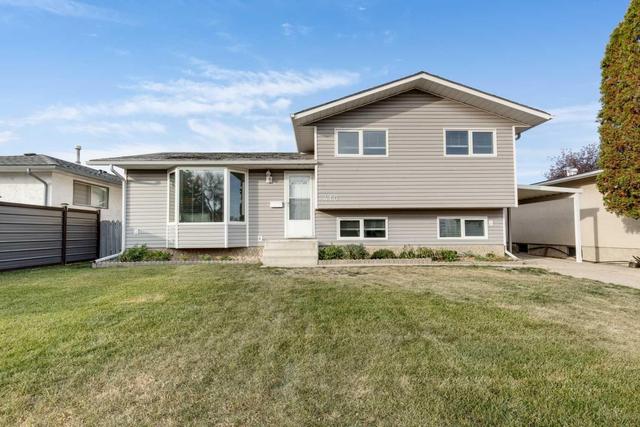 410 18 Street Ne, House detached with 4 bedrooms, 2 bathrooms and 3 parking in Medicine Hat AB | Image 1
